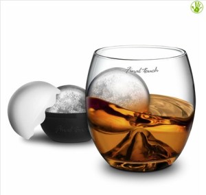http://www.zansaar.com/final-touch-on-the-rock-glass-set-with-silicone-ice-ball-mold-p-SALQY2004